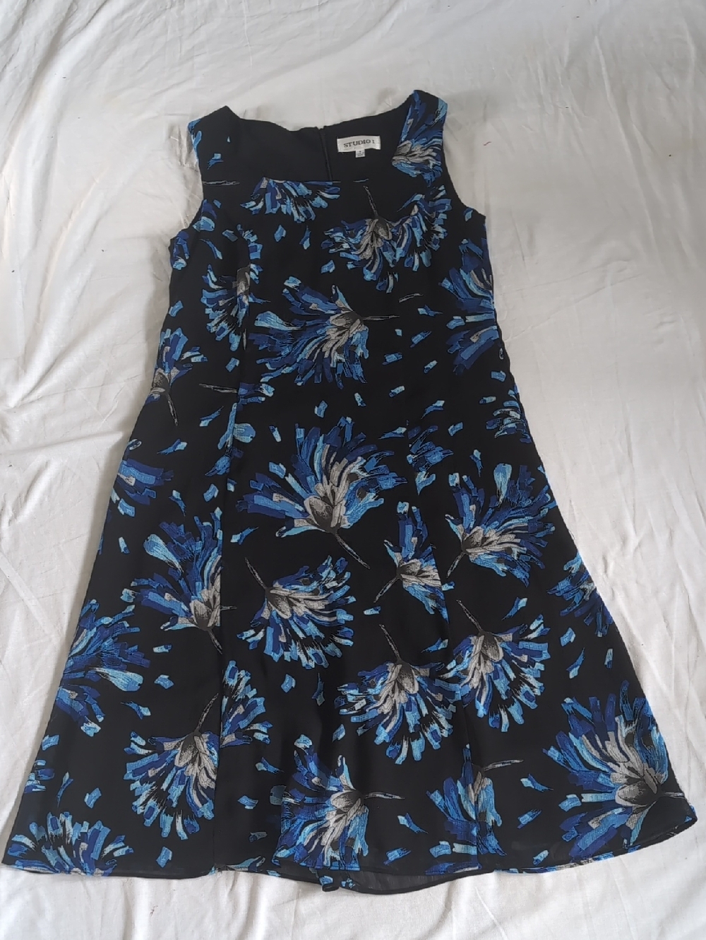 Studio I Black Sleeveless Floral Dress